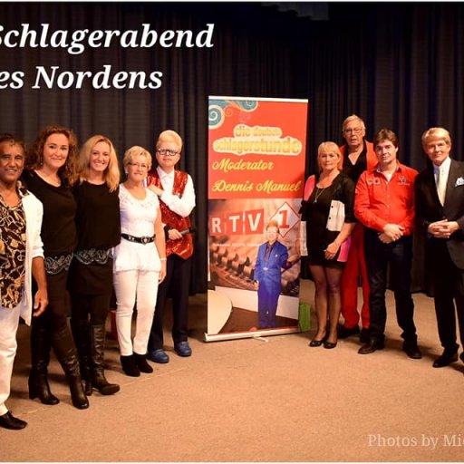 Ein Erinnerungs Foto der K&uuml;nstler eines  Tollen Schlager Abends 