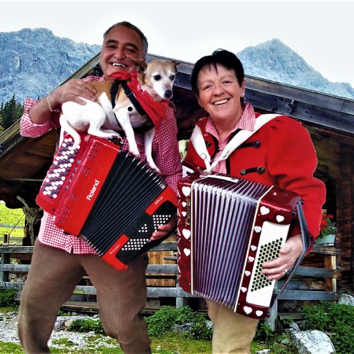 Gert & Erna mit klein Laska in den Bergen